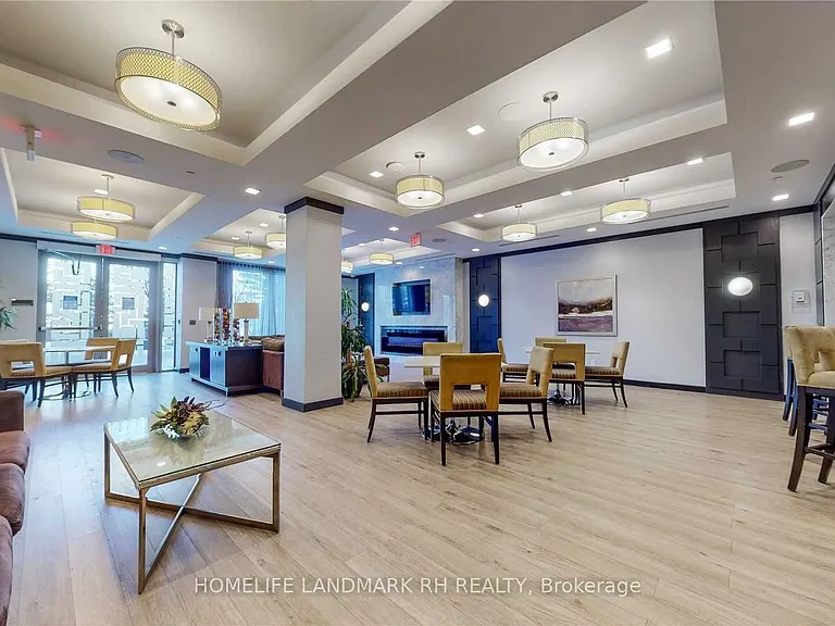 18 Graydon Hall Dr #208 — Photo 18