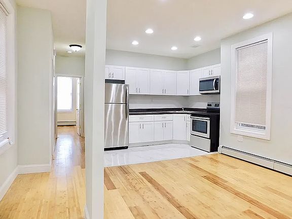 5th image of 642 Coster St Floor 2