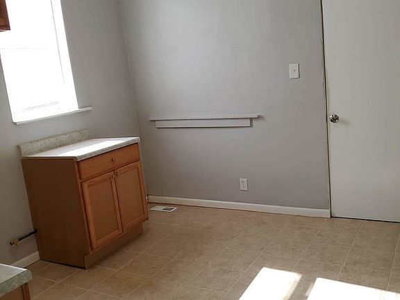 4th image of 6506 S Eberhart Ave #1