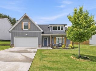 6555 River Station Dr, Lula, GA 30554