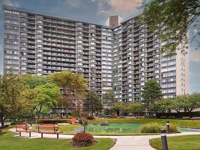 2 Bay Club Drive #19B, Flushing, NY, 11360