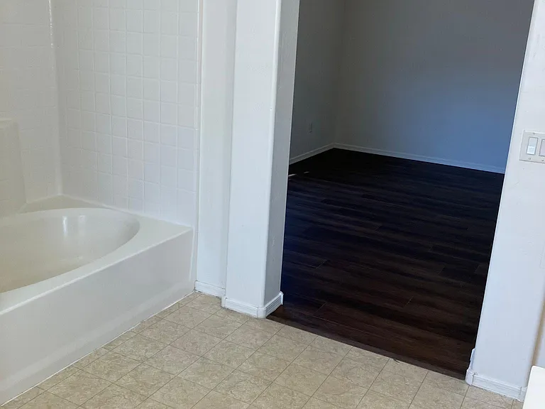 22214 N 29th Dr — Photo 12