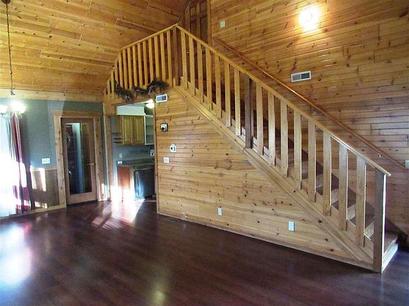 5th image of 631 Sandy Beach Ct