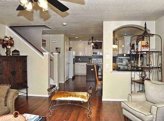 2nd image of 820 Jockey Club Ln