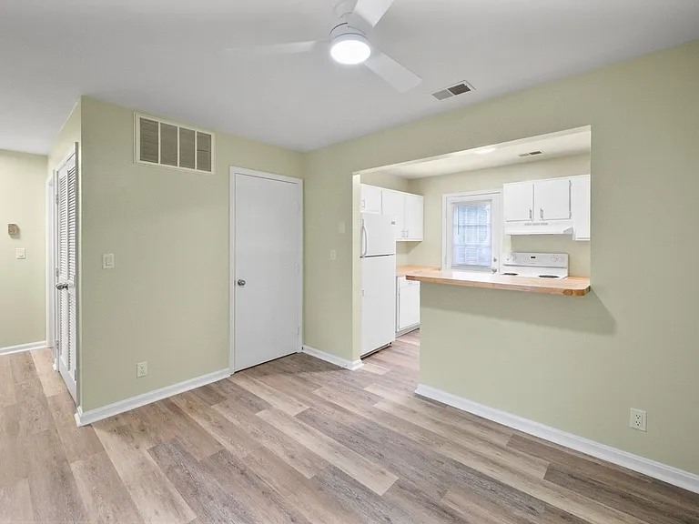 3301 Orchard Manor Cir — Photo 11