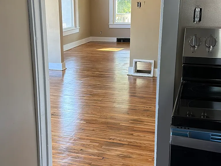 1300 N Burlington Ave — Photo 6