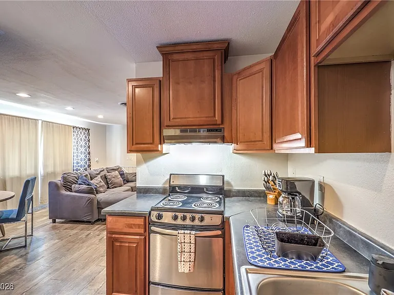 1553 Dorothy Ave #4 — Photo 9