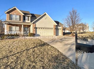 301 Quail Hollow Dr, O'Fallon, MO 63368