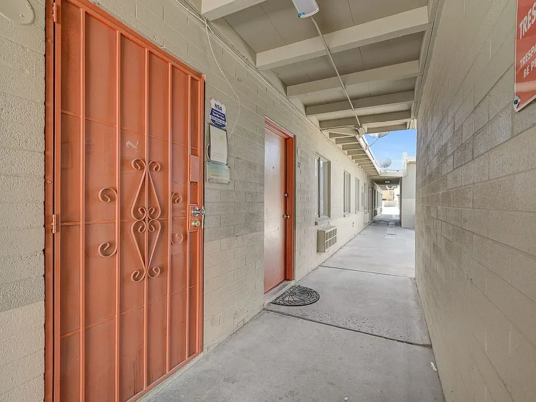 Campus Crossing, Apartments For Rent in Las Vegas