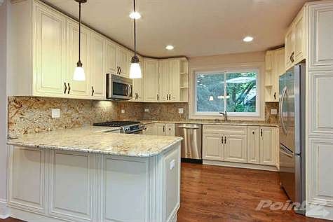 1035 Willow Rd Winnetka IL-small-002-Kitchen-666x444-72dpi