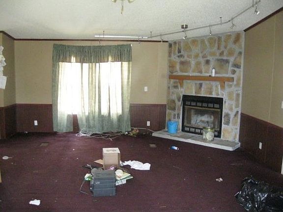 3rd image of 276 Humble Ln