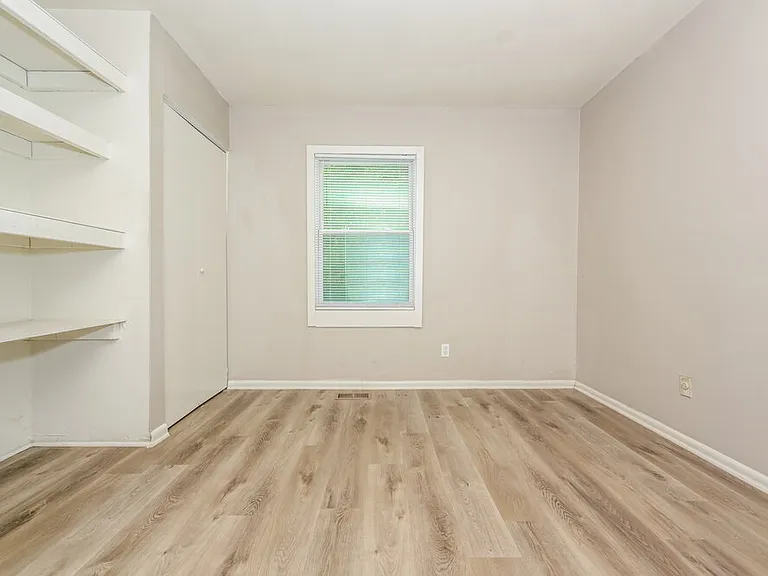 729 Blueridge Dr — Photo 13