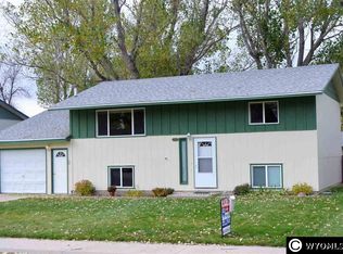 718 Harrison St, Douglas, WY 82633