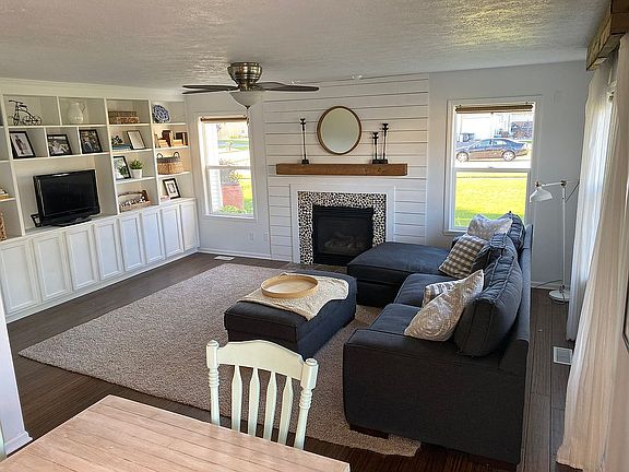 4th image of 2428 Kristi Ln