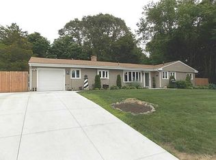 200 Aspinet Dr, Warwick, RI 02888