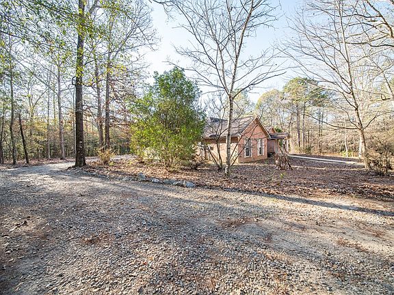 5th image of 180 Hamlett Ct