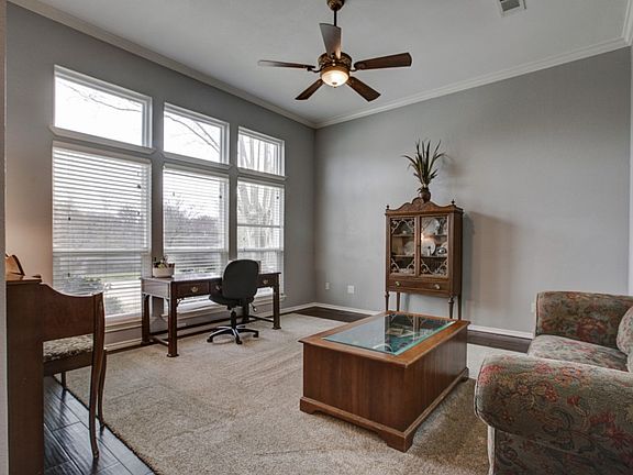 4th image of 1416 Greenfield Dr