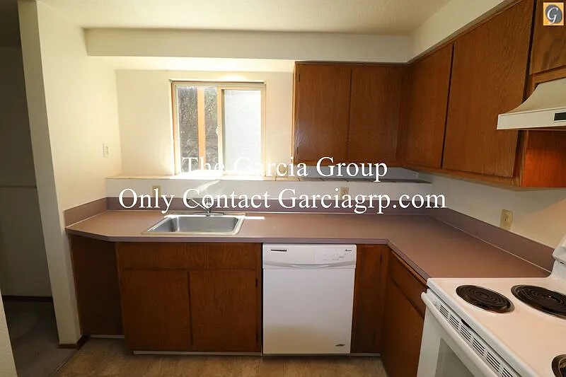 2 bed, 2.0 bath, 1036 sqft, $1,895 — Photo 4