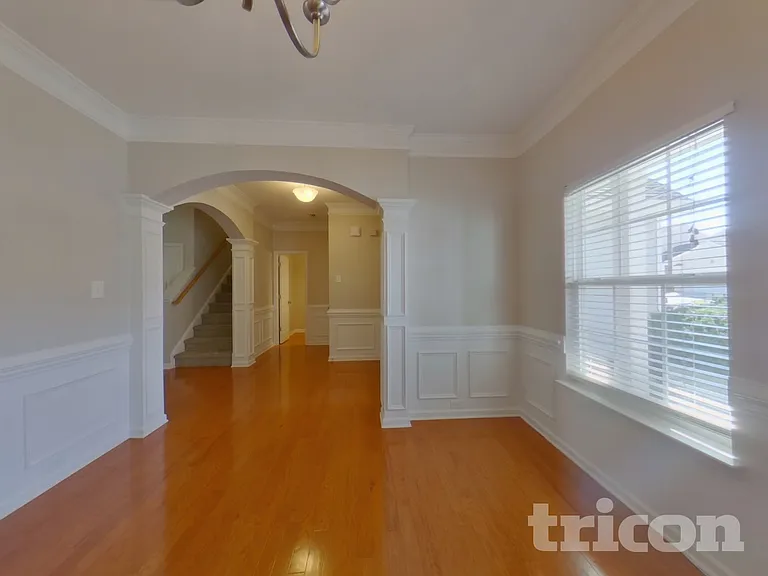2558 Fiddlers Glenn Dr — Photo 5