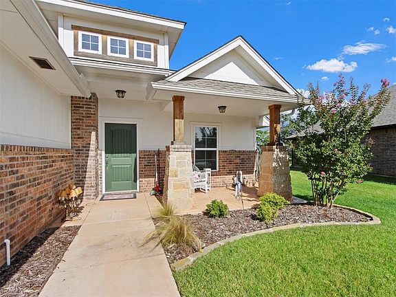 2nd image of 2429 Creekview Dr