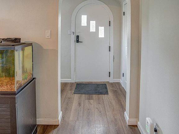 5th image of 2702 Grand Ave