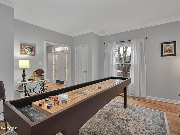 5th image of 300 Treyburn Dr