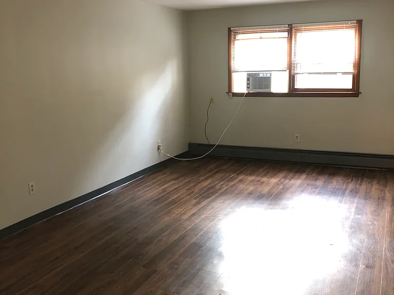 655 Carlotta Dr #4 — Photo 6