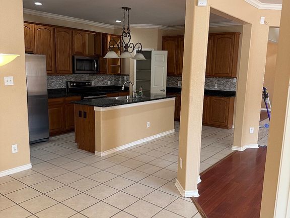3rd image of 1140 Wenk Ct