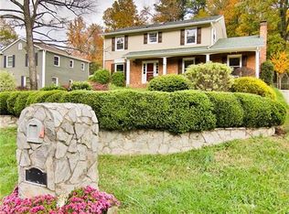 2206 Gracewood Dr, Greensboro, NC 27408