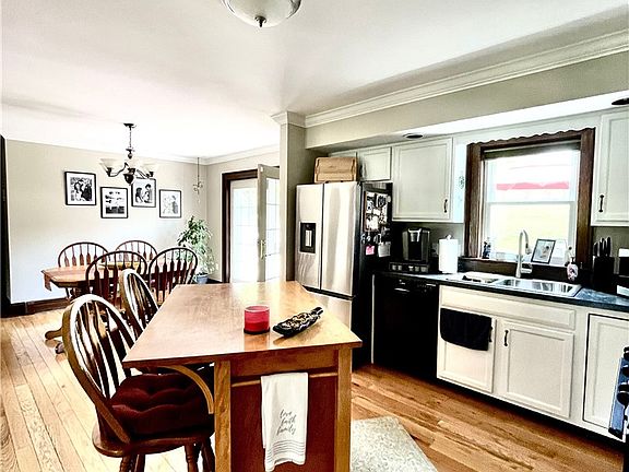 5th image of 20 Bowen St