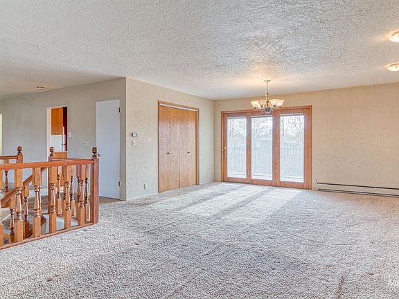 4th image of 2164 Alta Vista Dr