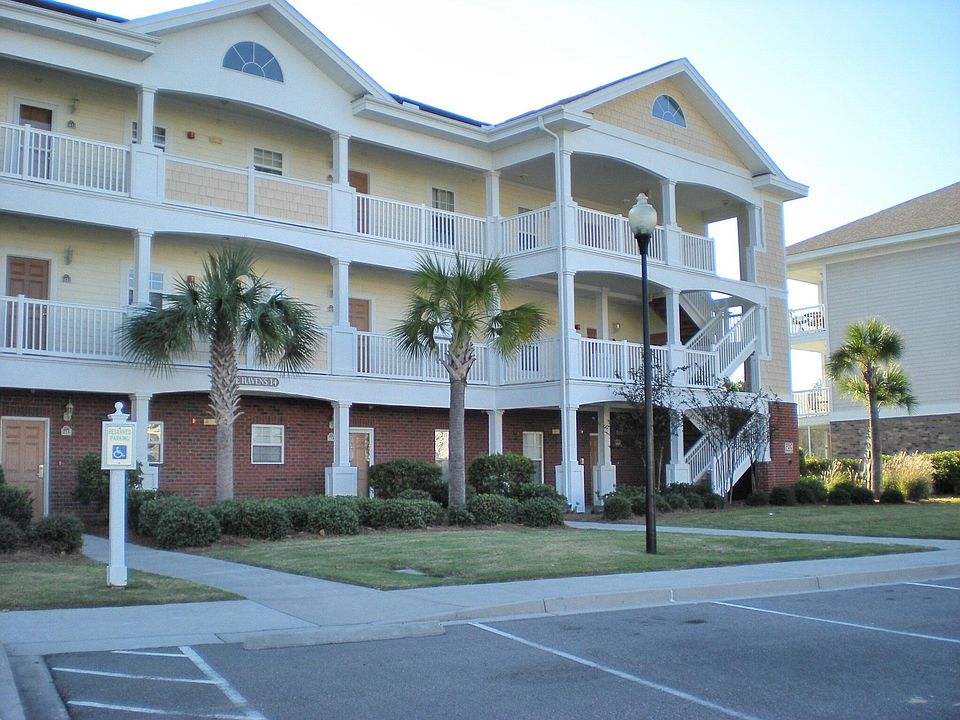 First floor condo with ample parking.
This condo has new flooring and paint. It is unfurnished.