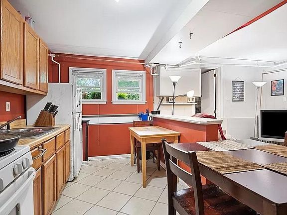 4th image of 4407 N Damen Ave #G