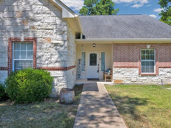 5th image of 290 Austin Ln