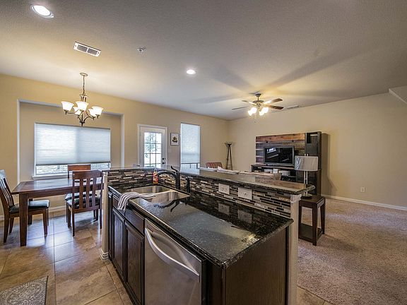 5th image of 225 Corinna Ct