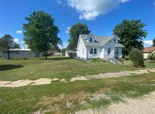 402 Park St, Lerna, IL 62440