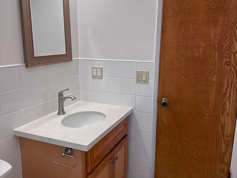 125 Neary St #10 — Photo 10