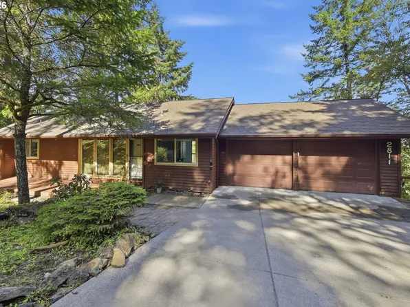 2811 Timberline Dr, Eugene, OR 97405