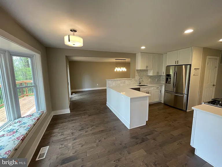 3428 Reedy Dr — Photo 7