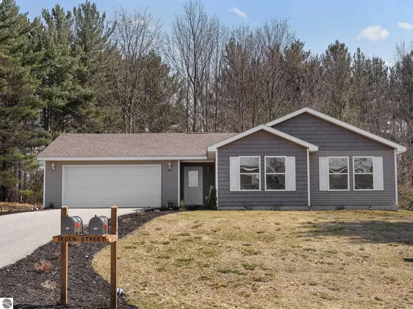 720 Eden St, Kingsley, MI 49649