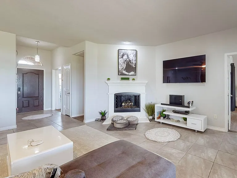 997 Shady Lane Dr — Photo 8