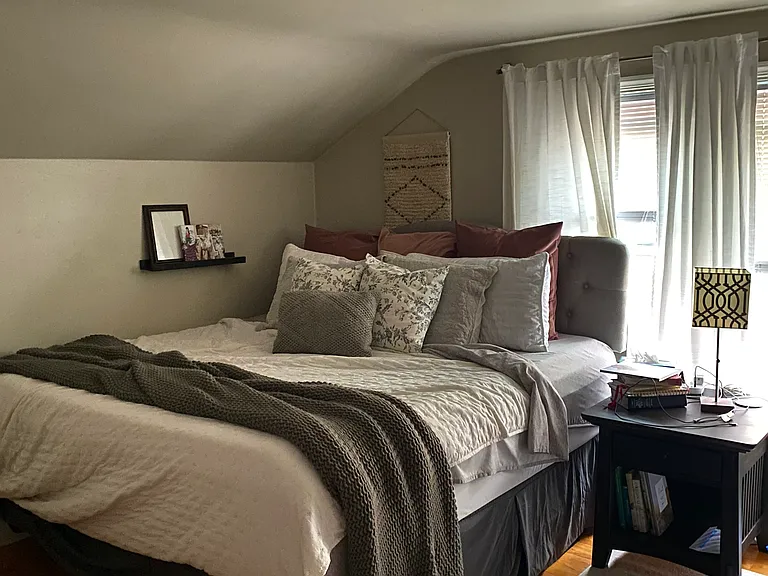 418 Paris Ave — Photo 6