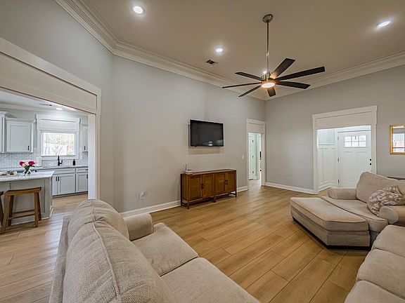 5th image of 206 Turtle Cove Ln