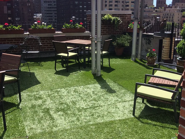 321 E 54th St #10G — Photo 13