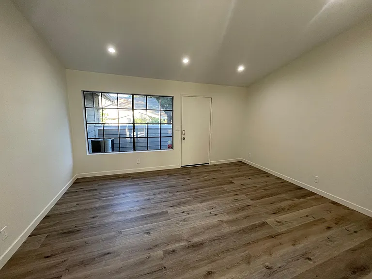 11350 Foothill Blvd #9 — Photo 3
