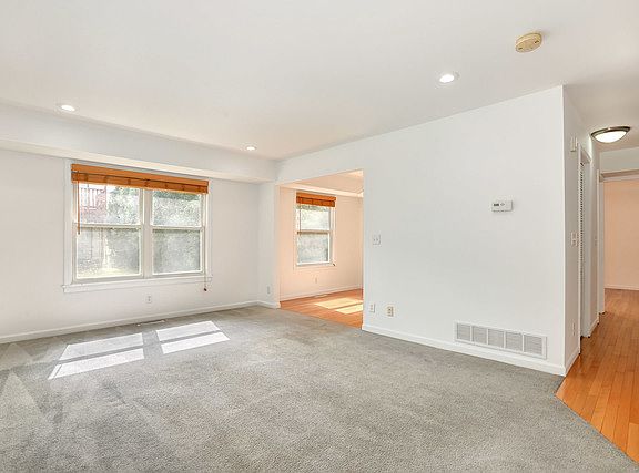 4th image of 14 Windgate Ct