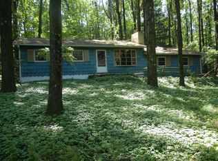 4 Deerpath Rd, Califon, NJ 07830