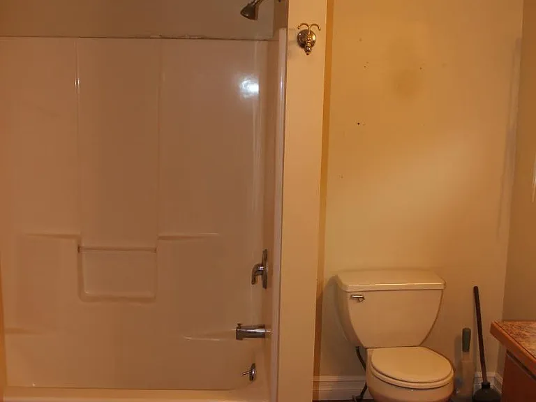 512 Stevenson St — Photo 3