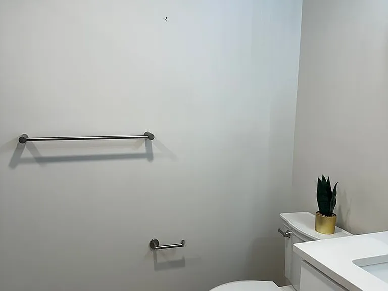 111-117 Thornton Ln — Photo 14