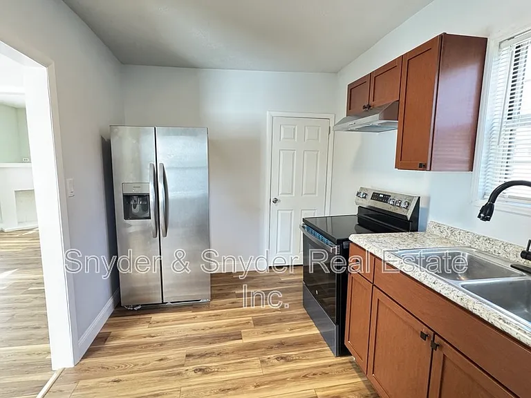 143 Gale St — Photo 10